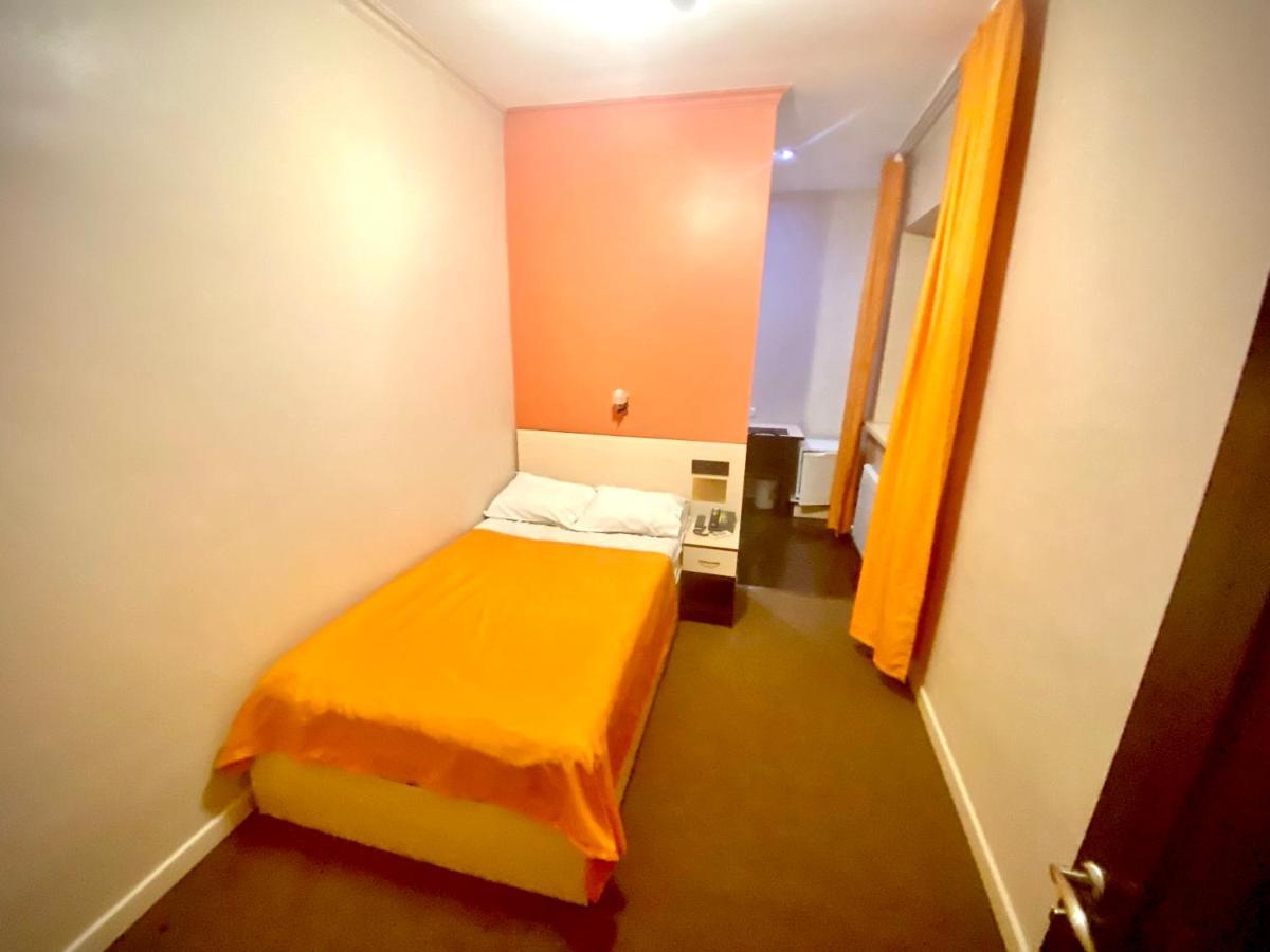 أستانا Ulpan Mini Hotel المظهر الخارجي الصورة